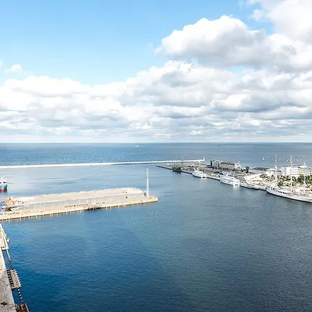 The Marine Plaza - Sea Towers Gdynia