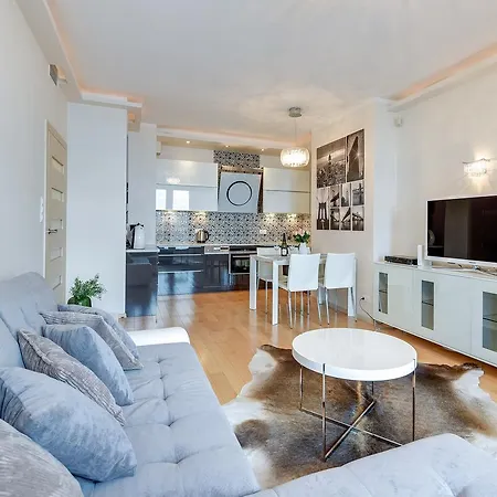 The Marine Plaza - Sea Towers Apartment