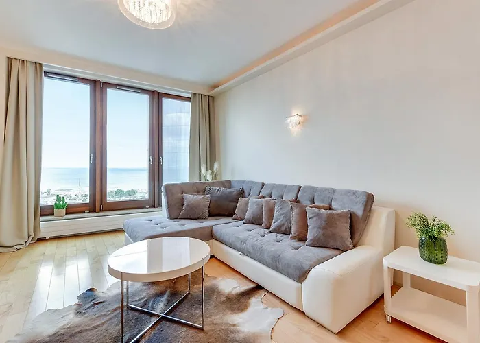 The Marine Plaza - Sea Towers アパート *