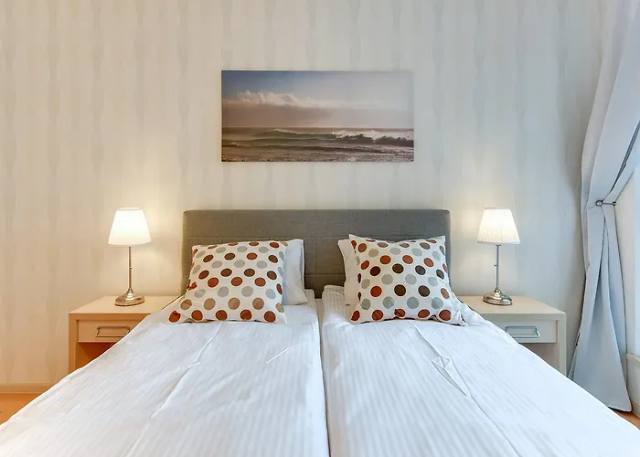 The Marine Plaza - Sea Towers